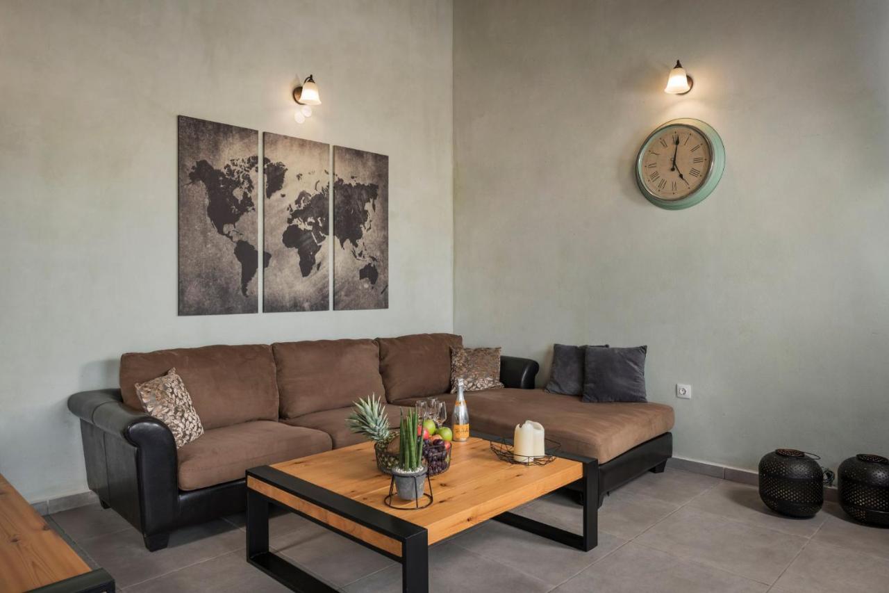 Villa Roxanne Galatas  Экстерьер фото